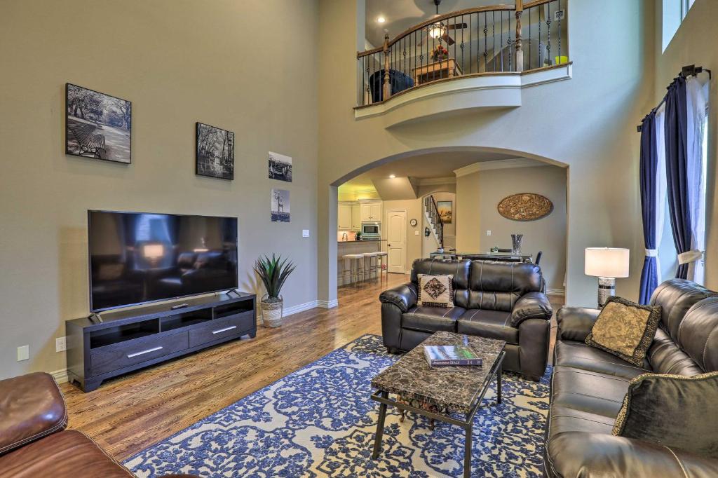 Chic Family-Friendly Home in Irving with Yard! - image 6