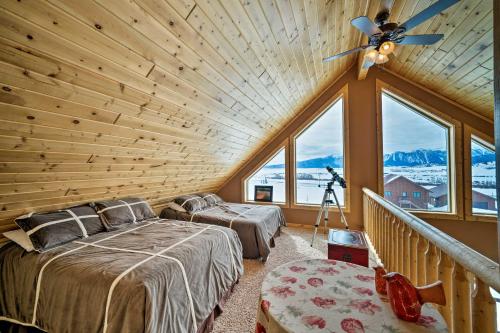 Custom Log Cabin with Views - 20 Mi to Yellowstone! - image 3