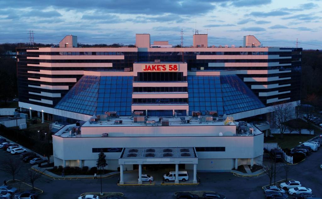 Jake's 58 Hotel & Casino - main image