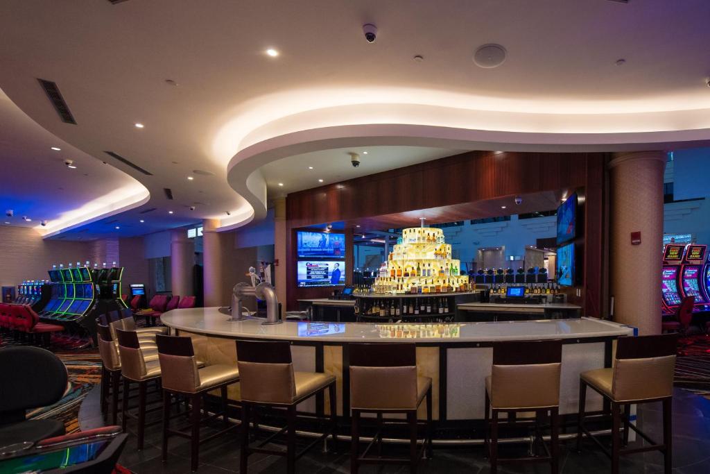 Jake's 58 Hotel & Casino - image 7