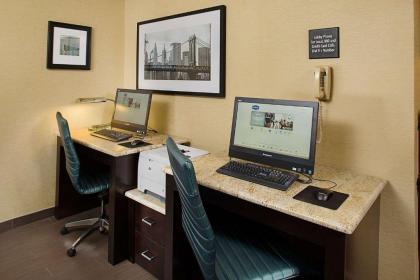 Hampton Inn Long Island/Islandia - image 12