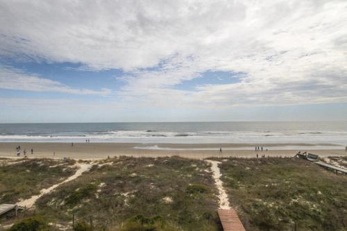 Ocean Boulevard 802 - image 3