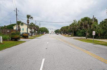 Coastal Condo with Pool Access - Walk To Beach! - image 18