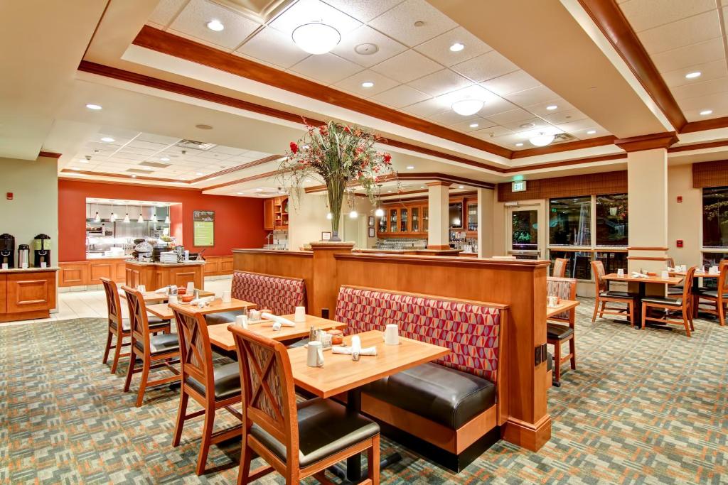 Hilton Garden Inn Seattle/Issaquah - image 6