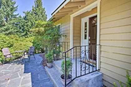 Issaquah Home with Deck and Patio 16 Miles to Seattle! - image 9