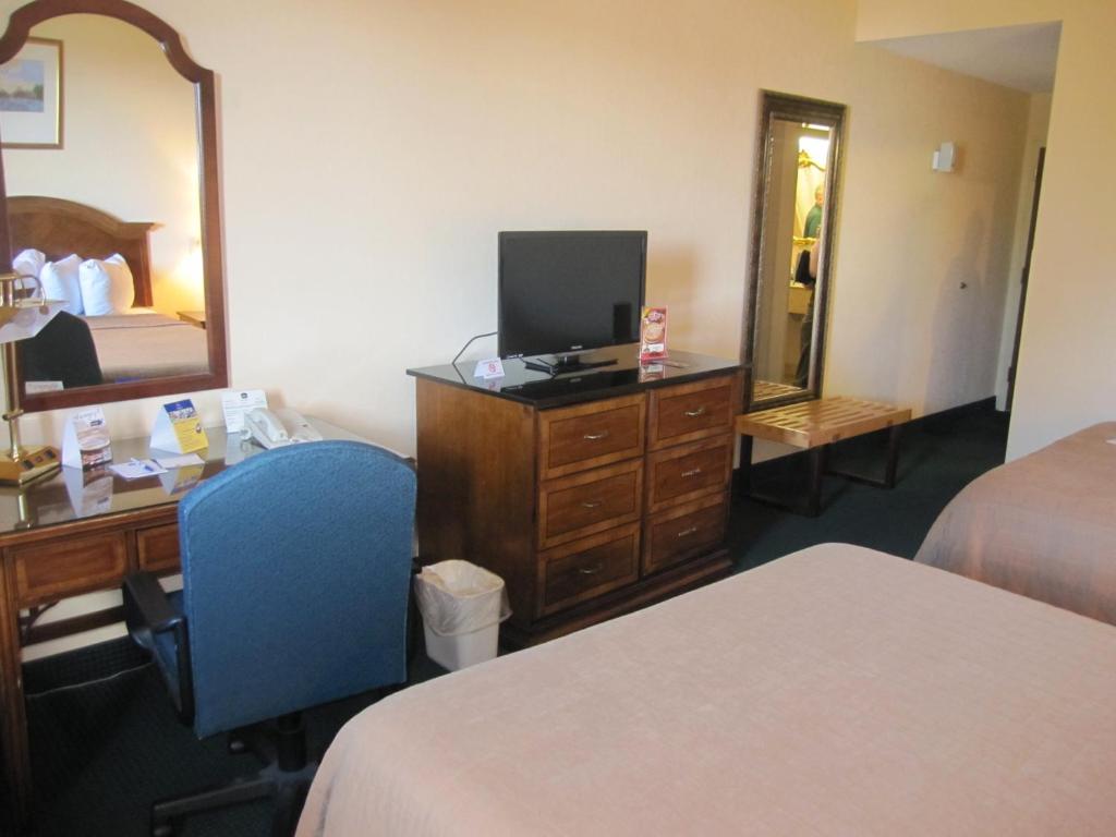 Best Western University Inn - image 4