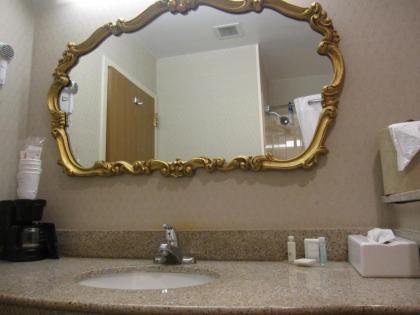 Best Western University Inn - image 5