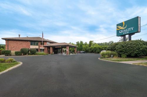 Quality Inn Ithaca - University Area - image 2