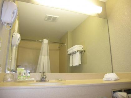 Country Inn & Suites by Radisson Ithaca NY - image 3