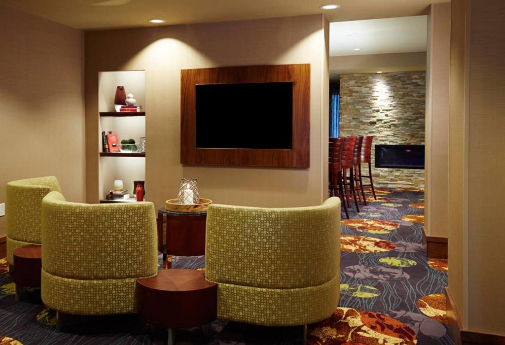 Courtyard by Marriott Ithaca Airport/University - image 7