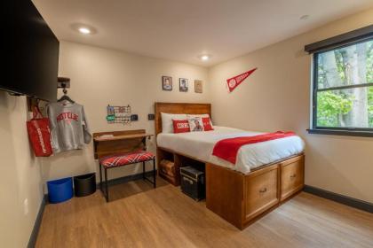 The Dorm Hotel - image 5