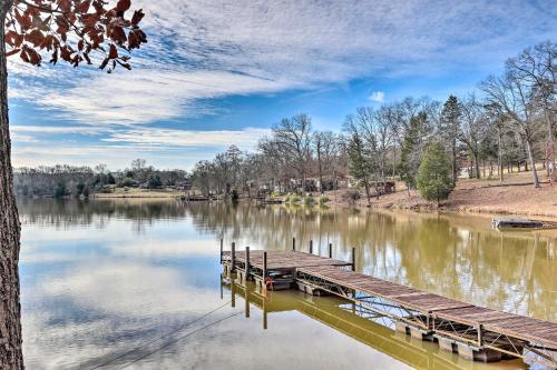 Relaxing Waterfront Escape with Dock and Fire Pit! - image 2