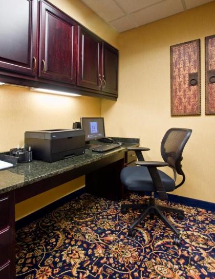 Hampton Inn Jackson-College Avenue - image 13