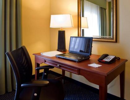 Hampton Inn Jackson-College Avenue - image 14