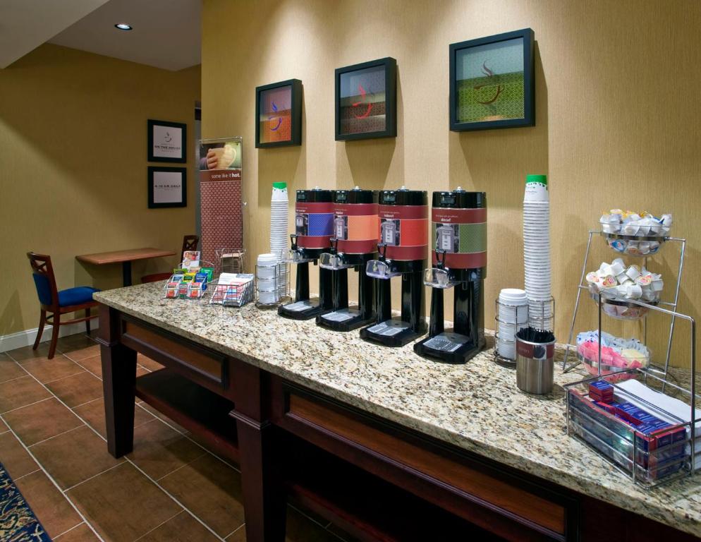 Hampton Inn Jackson-College Avenue - image 5