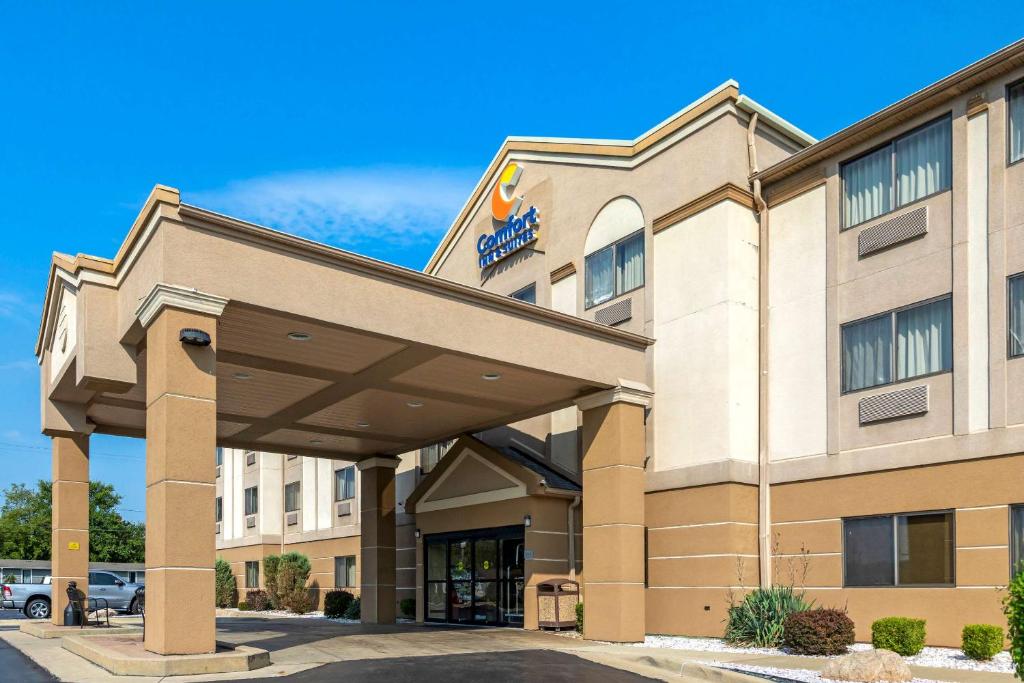 Comfort Inn & Suites - Jackson - main image