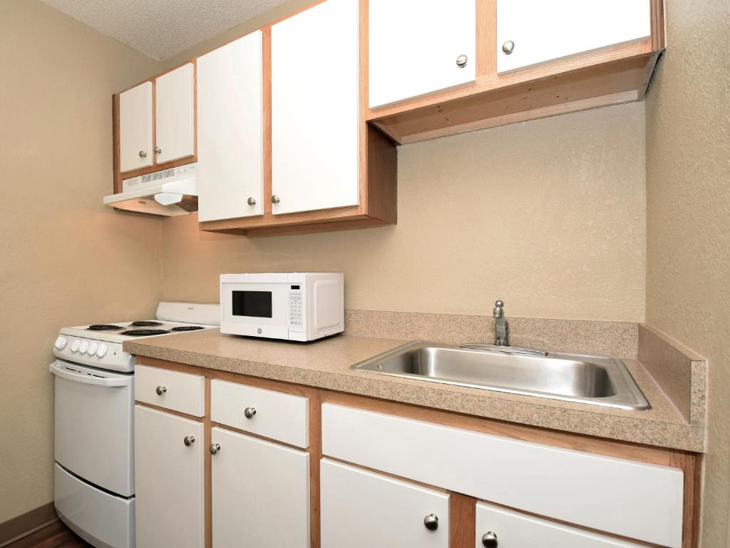 Extended Stay America Suites - Jackson - East Beasley Road - image 2