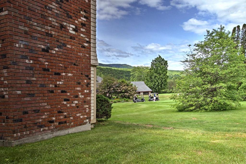 Jackson Village Townhome Loft and Golf Course View! - image 3