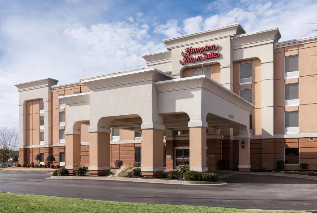 Hampton Inn & Suites Jackson - main image