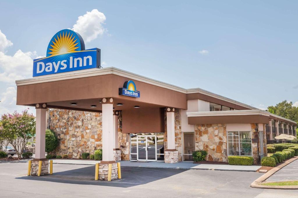 Days Inn by Wyndham Jackson - main image