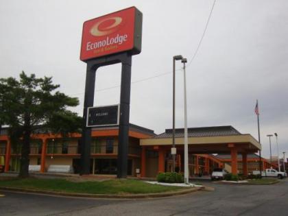 Econo Lodge Inn and Suites - Jackson - image 2