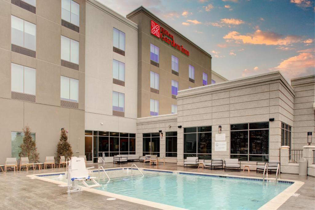 Hilton Garden Inn Jackson - image 2