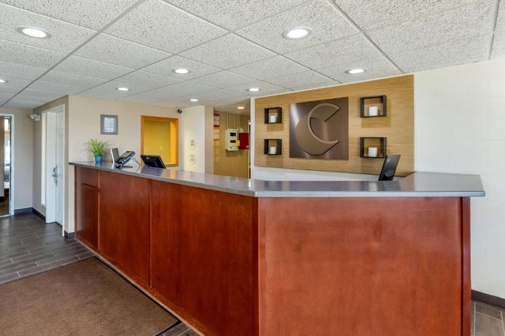 Comfort Inn & Suites Jackson - West Bend - image 3