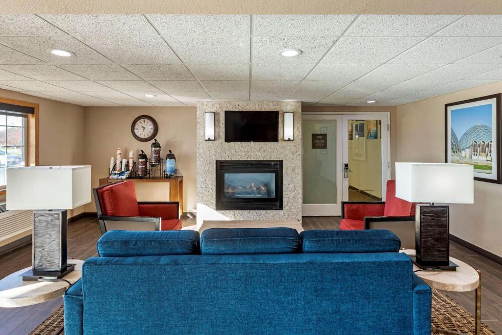 Comfort Inn & Suites Jackson - West Bend - image 4