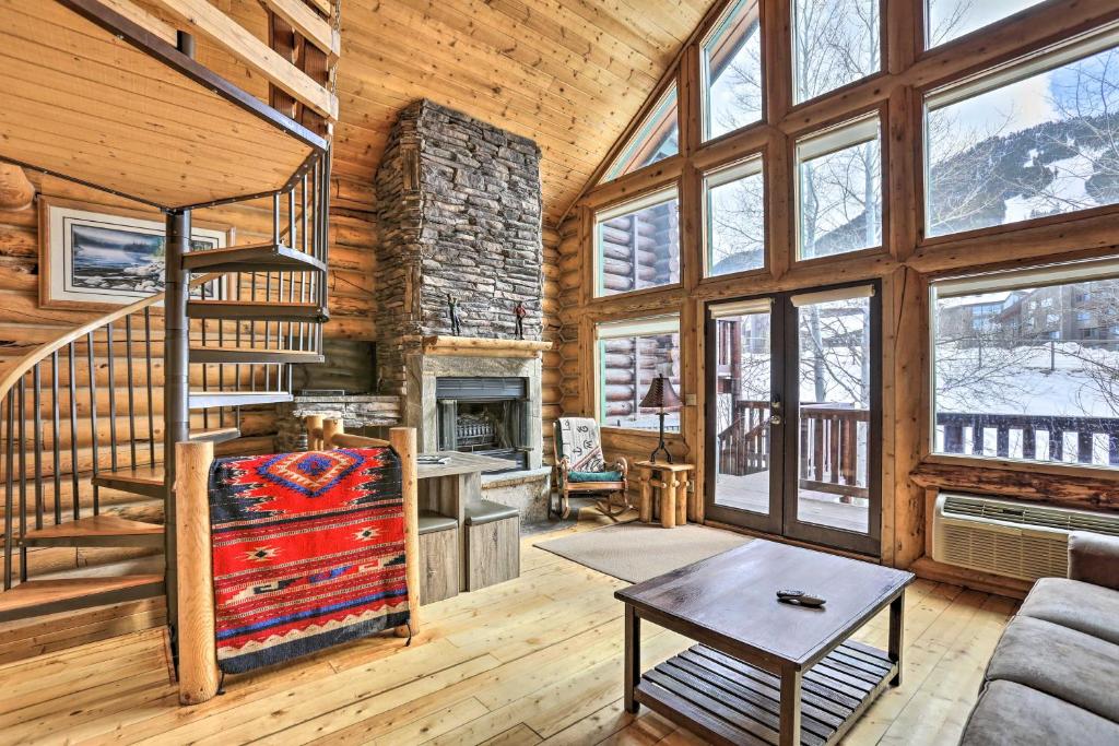 Jackson Condo with Fireplace Less Than Half Mi to Snow King! - image 3