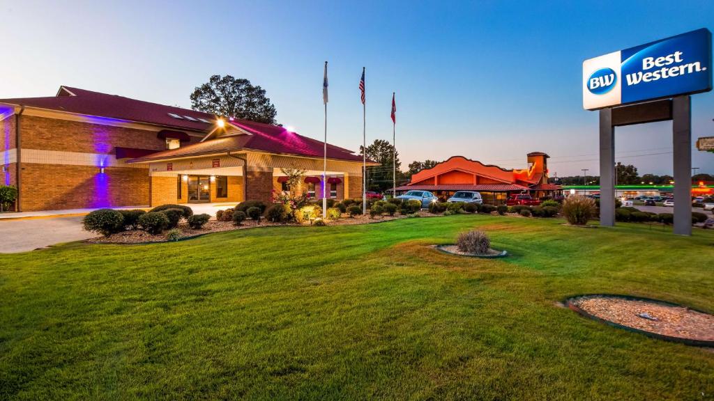 Best Western Jacksonville Inn - main image