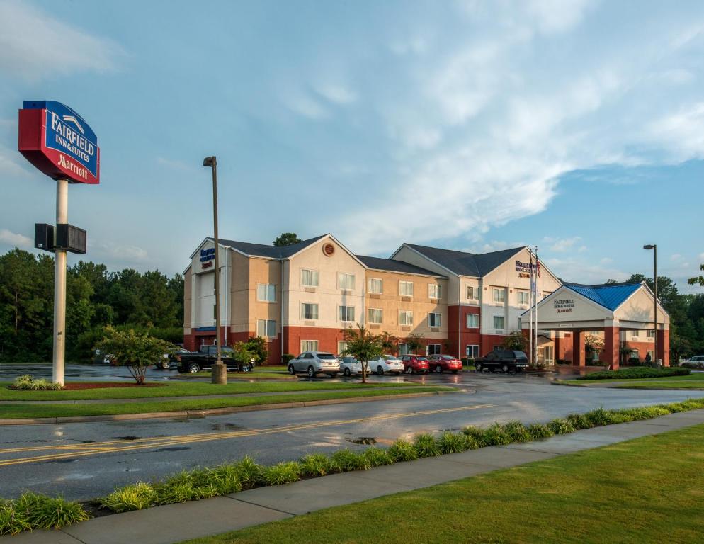 Fairfield Inn & Suites by Marriott Jacksonville - image 4