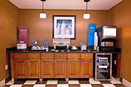 Hampton Inn & Suites Jacksonville - image 3