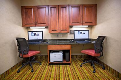 Hampton Inn & Suites Jacksonville - image 7