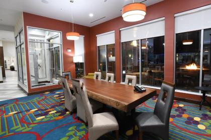 Hilton Garden Inn Jacksonville - image 11