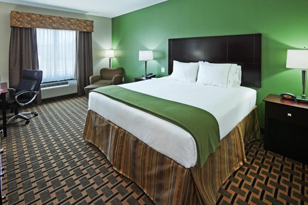 Holiday Inn Express Hotels & Suites Jacksonville an IHG Hotel - image 6