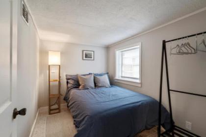 Adorable 2 BR Tiny Home in Historic San Marco! - image 14