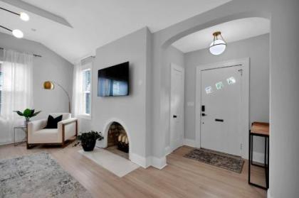 Contemporary Bungalow - 2 blocks from San Marco Square!! - image 5