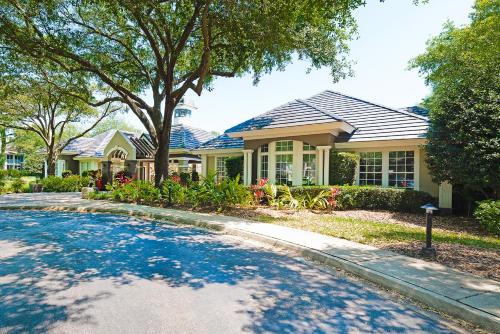 Frontdesk I Links at Windsor Parke Apts Jacksonville - image 2