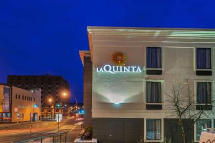 La Quinta by Wyndham Jamestown - image 6