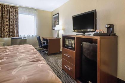 Quality Inn - image 8