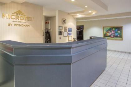 Microtel Inn by Wyndham Janesville - image 8