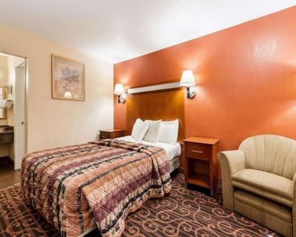 Econo Lodge Jasper - image 6