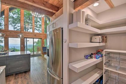 Luxe Jasper Cabin with Deck and Blue Ridge Mtn Views! - image 10