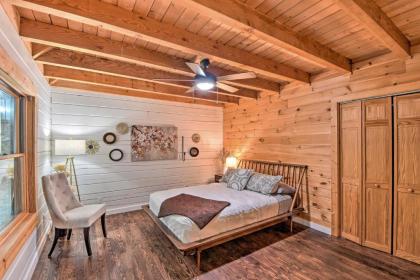 Luxe Jasper Cabin with Deck and Blue Ridge Mtn Views! - image 15