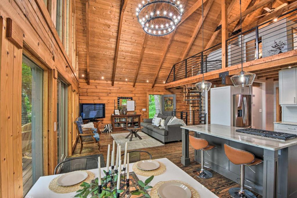 Luxe Jasper Cabin with Deck and Blue Ridge Mtn Views! - image 6