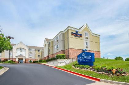 Candlewood Suites Jefferson City - image 11