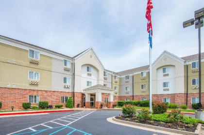 Candlewood Suites Jefferson City - image 19