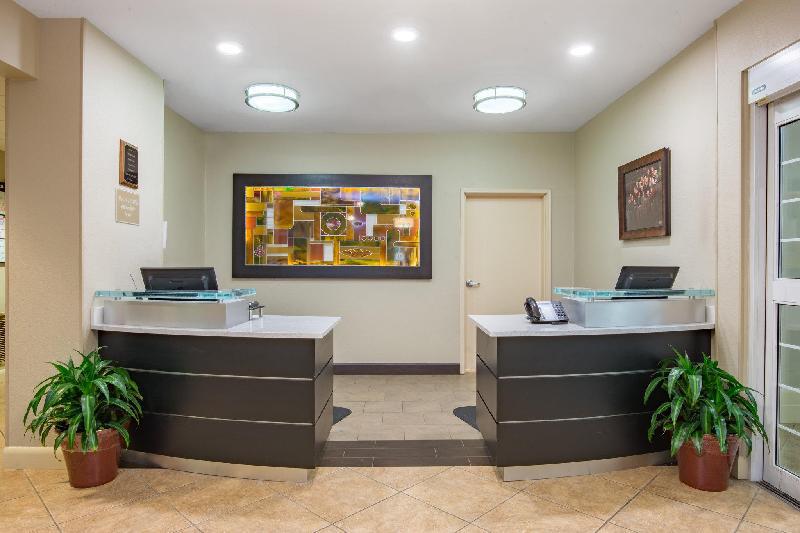 Candlewood Suites Jefferson City - image 5