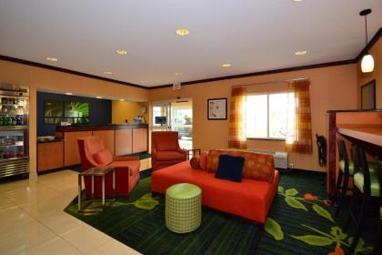 Fairfield Inn & Suites Jefferson City - image 10