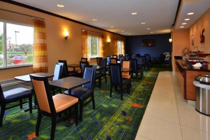 Fairfield Inn & Suites Jefferson City - image 11